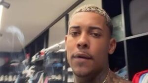 Criminosos invadem casa de MC Poze e mantêm artista refém