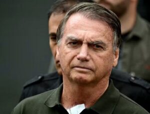 Moraes nega livre acesso de filhos à casa de Bolsonaro durante prisão domiciliar