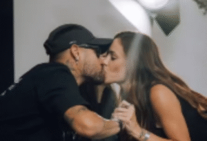 Bruna Biancardi surge aos beijos com Neymar após ausência do craque na Seleção