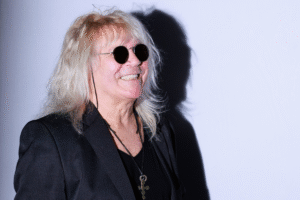 Veja como está o cantor Ovelha após cirurgia cardíaca de emergência