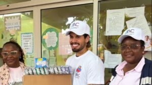 Além de visitar Unicef, Zé Felipe fez doação de materiais escolares na Angola; relembre