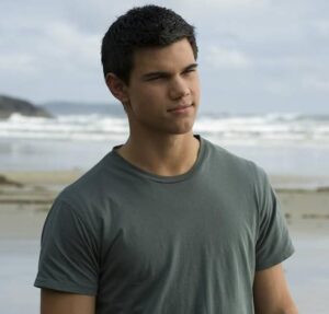 Taylor Lautner, de Crepúsculo, anuncia que será papai pela primeira vez