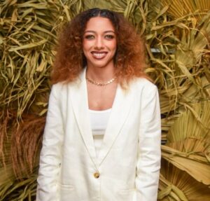 No elenco de O Agente Secreto, Alice Carvalho muda visual para cerimônia do Oscar 2026