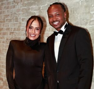 Carol Peixinho compartilha homenagem de aniversário para Thiaguinho: Te amo grandemente