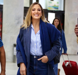 Ticiane Pinheiro compartilha fotos fazendo exame e alerta sobre cuidados preventivos