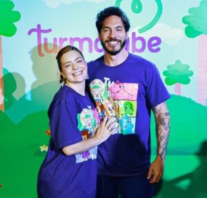 Viih Tube e Eliezer convidam governanta para ser madrinha do casamento: Não poderia ser diferente