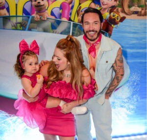 Viih Tube leva filha para escolher vestido de noiva, mas reclama: Contou tudo pro Eli