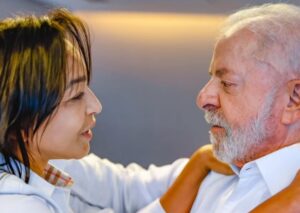 Senadora abandona direita e se filia ao PT