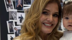 Aos 51 anos, viúva de Leandro compartilha sessão de fotos ao lado dos filhos e netos