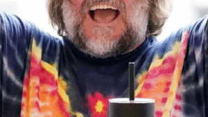 Aos 56 anos, ator teve foto resgatada por fãs da época em que era modelo: ‘Sexy’