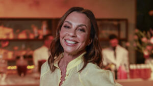 Aos 57 anos, atriz de Três Graças revela segredo do casamento de 20 anos