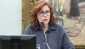 Justiça da Itália aceita extradição de Carla Zambelli