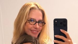 Aos 10 anos, filha de Deborah Secco surge enorme em nova foto com a mãe