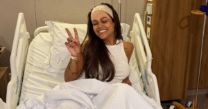 Camila Loures passa por mesma cirurgia que Anitta para remover veia da testa