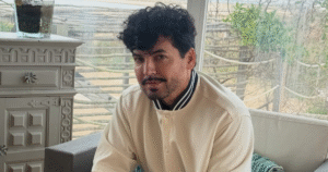 Cantor Bruno Mafra, condenado por estupro das próprias filhas, cancela turnê