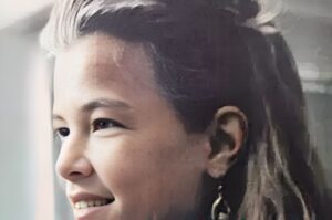 Garota sai para ver cavalo, some do mapa e aparece 32 anos depois; veja o que ela disse