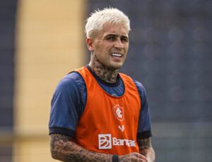 Diego Hernández reage com ironia a provocação de Neymar após jogo; VEJA