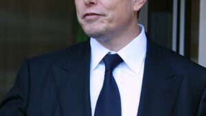 Com fortuna de R$ 4,21 trilhões, homem mais rico do mundo foi casado 2 vezes e tem 14 filhos