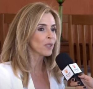 Prestes a estrear novo programa, Eliana relembra a carreira e entrega: – Amo o que eu faço