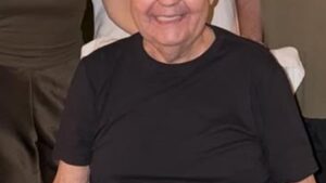 Aos 75 anos, Faustão rouba a cena em rara aparição no aniversário da filha: ‘Família linda’