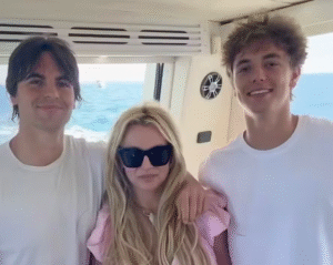 Britney Spears teria se internado em clínica de reabilitação após ameaça dos filhos, diz jornal