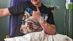 Com câncer terminal, ator é internado e se despede dos fãs