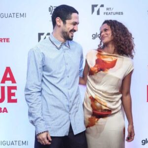 Gabriel Leone e Thainá Duarte na pré-estreia do filme “Barba Ensopada de Sangue” no Shopping JK