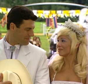 Danielle Winits lamenta morte de Gerson Brenner, com quem fez par romântico em Corpo Dourado