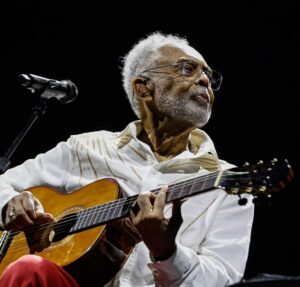 Com presença em peso da família, Gilberto Gil encerra turnê Tempo Rei em São Paulo