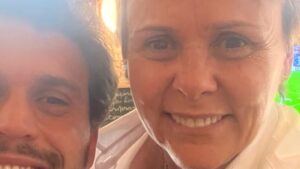 Aos 59 anos, Giulia Gam exibe foto rara com Theo, seu filho com Pedro Bial