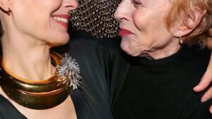 Aos 83 anos, atriz veterana vive relação duradoura com estrela de Hollywood de 51 anos