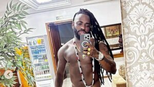 Vazamento de suposto nude do sambista Mestre Vitinho viraliza nas redes sociais e dá o que falar