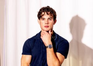 Saiba quem é o influenciador hospitalizado após suposta overdose durante live