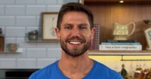 Ex-BBB Jonas Sulzbach sofre acidente de carro em São Paulo