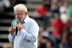 Lula se revolta e diz que anulará leilão da Petrobras: “Cretinice, bandidagem”