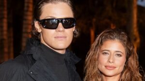 Isadora Cruz e Lucas Pinheiro Braathen surgem com looks estilosos em evento de moda