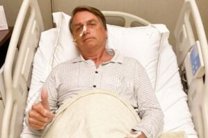 Romeu Zema quer empatia de Alexandre de Moraes diante da gravidade da saúde de Jair Bolsonaro