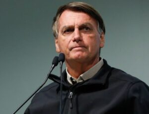 Equipe médica atualiza estado de saúde de Jair Bolsonaro durante internação; VEJA