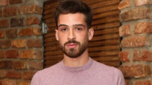 Aos 24 anos, João Guilherme faz homenagem para cantora no aniversário e reacende rumores de affair