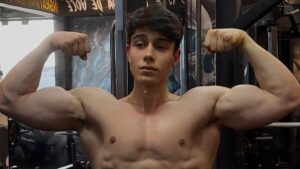 Quem é João Pancera, influencer que viralizou em vídeo exibindo o shape