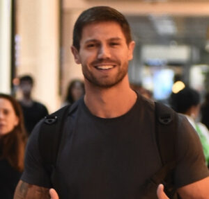 Jonas Sulzbach se envolve em acidente de carro em São Paulo: Foi bem de leve