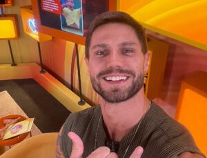 Jonas conta se Ana Paula Renault teria chances com ele; VEJA