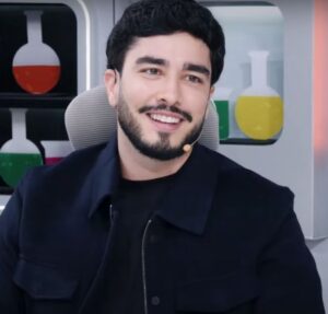 A aproximação cada vez mais evidente de Atilla com Karsu não passa despercebida por seus capangas, que começam a temer pela segurança da mulher e de sua família. Confira o que vai rolar nesta segunda-feira em Coração de Mãe