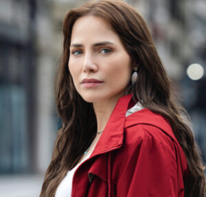 Letícia Colin aparece nas primeiras imagens da novela Quem Ama Cuida, da Globo