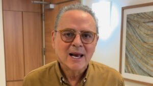 “A Copa agora é estar vivo”, diz Luís Roberto após diagnóstico de neoplasia cervical