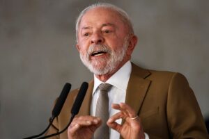 Lula fala sobre alta dos combustíveis: “Não tem jeito”