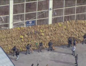 Polícia apreende quase 50 toneladas de maconha em operação da PM no Rio; VEJA VÍDEO