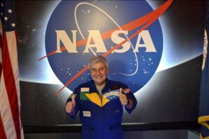 Marcos Pontes choca ao expor salário que recebe da Nasa