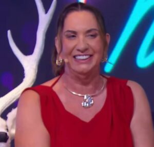 Margareth Serrão surge contente ao exibir resultado de cirurgias plásticas após 30 dias