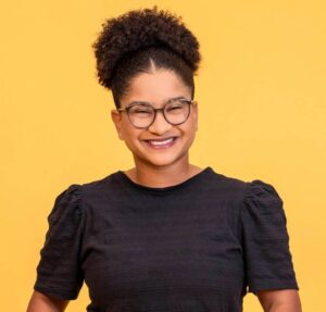 Mãe de Milena chora após primeiro contato físico com a filha no BBB26:- Muita saudade dela